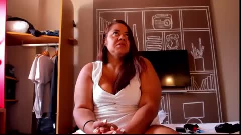 Snapshot of daphaineex chatting on February 26, 1:30 pm daphaineex online show from February 26, 1:30 pm