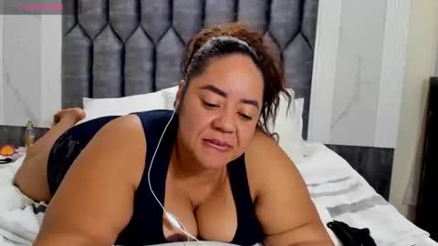 Snapshot of daphaineex chatting on October 16, 1:23 pm daphaineex online show from October 16, 1:23 pm