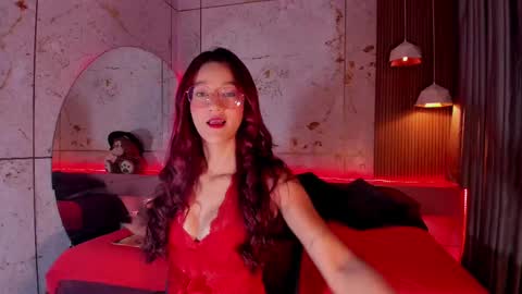 Daphne online show from February 9, 11:47 am