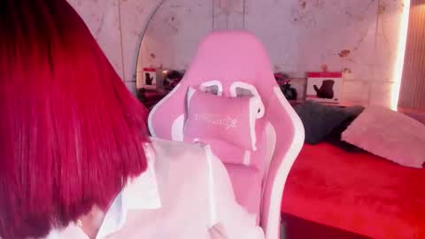 Daphne online show from October 4, 3:15 am