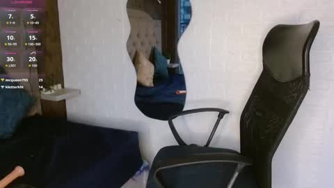 daphne_walton online show from November 21, 10:58 am