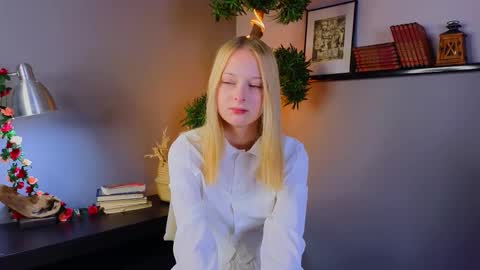 Kami online show from November 7, 3:28 am