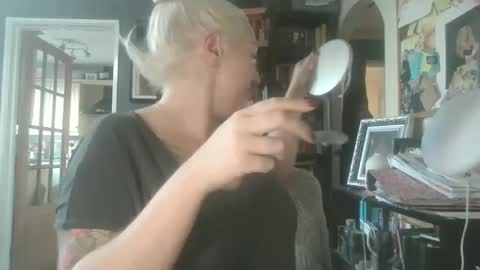 Snapshot of darcyduke chatting on January 30, 1:21 pm Darcy online show from January 30, 1:21 pm