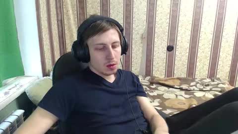 darienlarge online show from November 1, 9:00 am