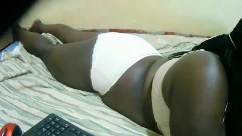 dark_anggel online show from November 20, 1:00 pm