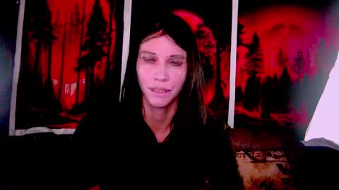 dark_briilliant online show from November 18, 2:43 pm