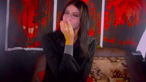 dark_briilliant online show from November 19, 5:35 pm