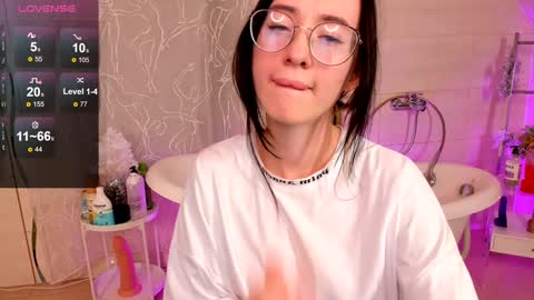 Snapshot of dark_lola_ chatting on December 28, 3:48 pm Lola online show from December 28, 3:48 pm