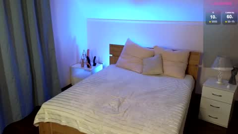 Snapshot of dark_lola_ chatting on January 13, 11:08 am Lola online show from January 13, 11:08 am