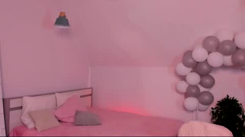 Snapshot of dark_lola_ chatting on January 18, 12:36 pm Lola online show from January 18, 12:36 pm