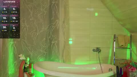 Snapshot of dark_lola_ chatting on February 25, 5:36 pm Lola online show from February 25, 5:36 pm