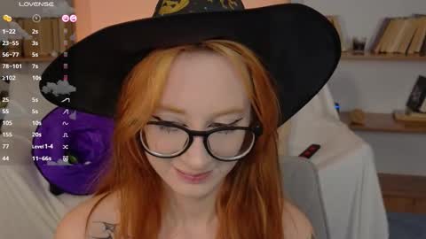 Snapshot of dark_lola_ chatting on November 27, 2:46 am Lola online show from November 27, 2:46 am