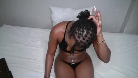 dark_lovly online show from November 10, 8:41 pm