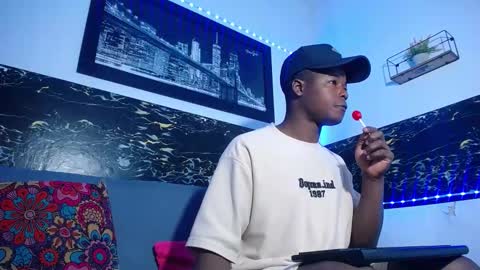 Chris  online show from October 15, 3:12 pm