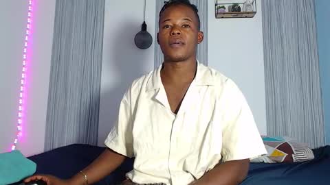 Chris  online show from November 14, 7:01 pm