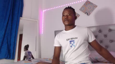 Chris  online show from November 16, 3:23 am