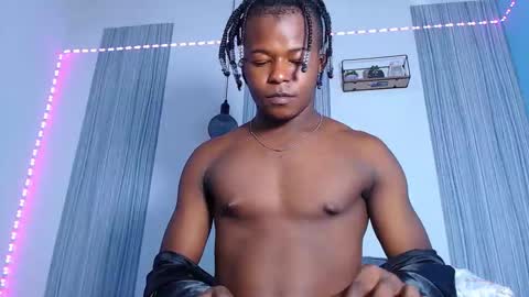 Chris  online show from November 18, 7:24 am