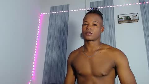 Chris  online show from November 20, 6:51 pm