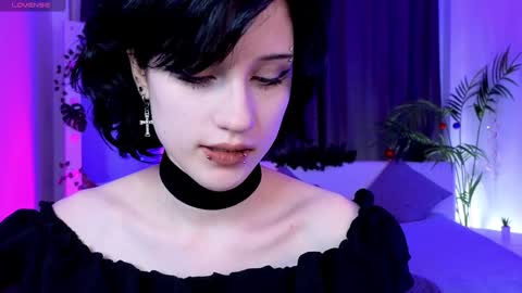 Vamp  online show from December 25, 9:00 pm