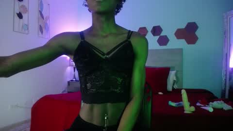 Snapshot of darkcandyboy chatting on September 27, 12:10 pm darkcandyboy online show from September 27, 12:10 pm