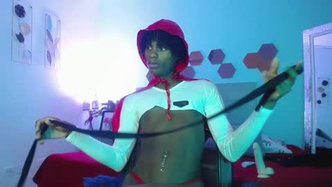 Snapshot of darkcandyboy chatting on October 7, 12:35 pm darkcandyboy online show from October 7, 12:35 pm