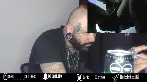 darkclothes online show from December 18, 9:29 pm