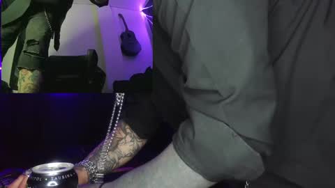 darkclothes online show from December 25, 6:09 am