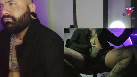 darkclothes online show from December 31, 4:38 am