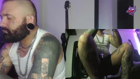 darkclothes online show from December 31, 3:42 pm