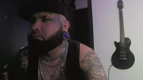 darkclothes online show from January 4, 5:37 pm