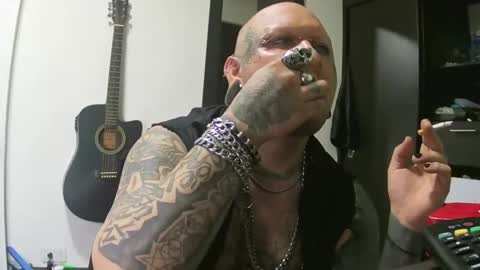 darkclothes online show from January 21, 2:22 am