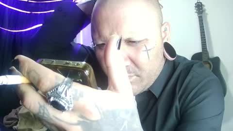 darkclothes online show from January 22, 11:12 am