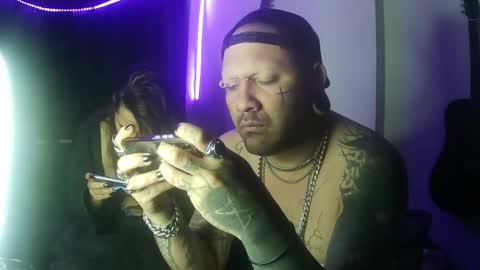 darkclothes online show from January 23, 7:00 am