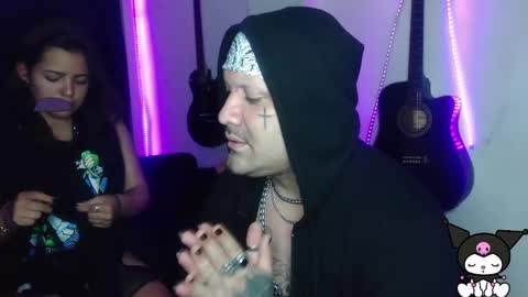 darkclothes online show from January 27, 12:22 am