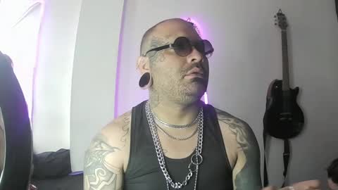 darkclothes online show from February 2, 7:35 pm