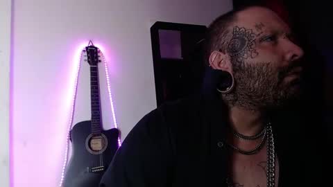 darkclothes online show from February 16, 8:32 am