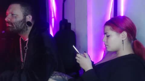 darkclothes online show from February 23, 7:44 am