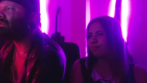 darkclothes online show from February 25, 9:09 am