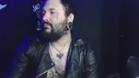 darkclothes online show from September 18, 6:26 am