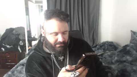 darkclothes online show from October 22, 2:56 am