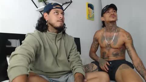 Snapshot of darkdesirevf chatting on November 27, 7:54 am darkdesirevf online show from November 27, 7:54 am