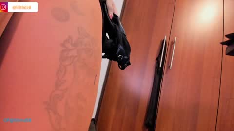 darknes_lilith18 online show from December 19, 1:50 am