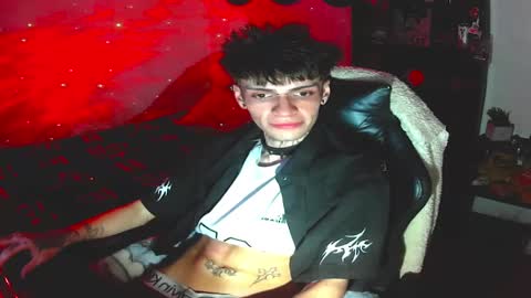 Snapshot of darkness_prince_x chatting on September 19, 6:26 am online show from September 19, 6:26 am