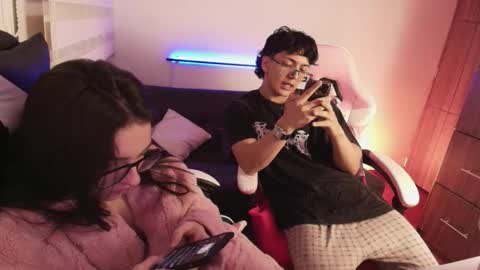 Snapshot of darkpleasuress chatting on September 9, 6:57 am darkpleasuress online show from September 9, 6:57 am