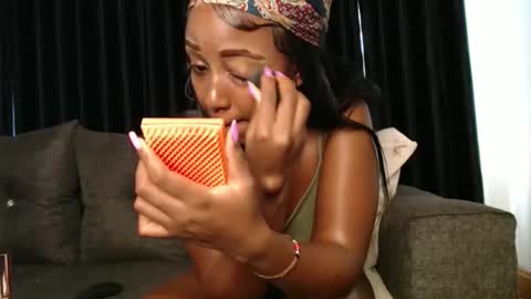 darktanqueen online show from September 26, 5:55 am