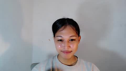 Snapshot of darling_sweetheartxx chatting on October 21, 5:35 pm YOUR ATHENA online show from October 21, 5:35 pm