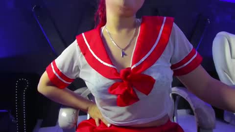 Snapshot of darlingbdsm_ chatting on February 25, 6:53 pm Darling online show from February 25, 6:53 pm