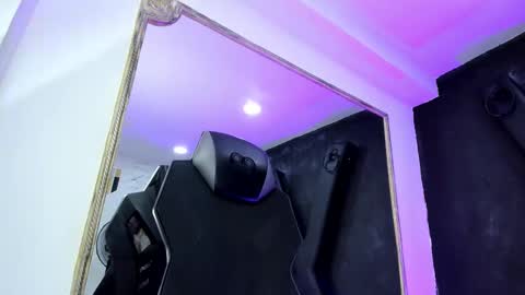 Snapshot of darlingbdsm_ chatting on October 5, 12:14 pm Darling online show from October 5, 12:14 pm