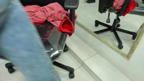 Snapshot of darlingbdsm_ chatting on November 29, 2:20 pm Darling online show from November 29, 2:20 pm