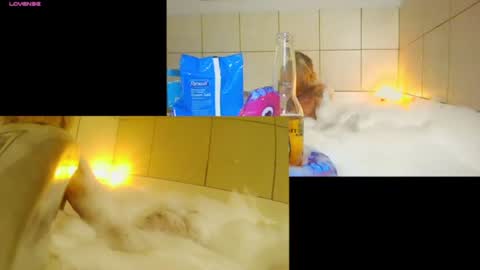 Snapshot of darnette_daisy chatting on November 28, 10:51 am darnette_daisy online show from November 28, 10:51 am